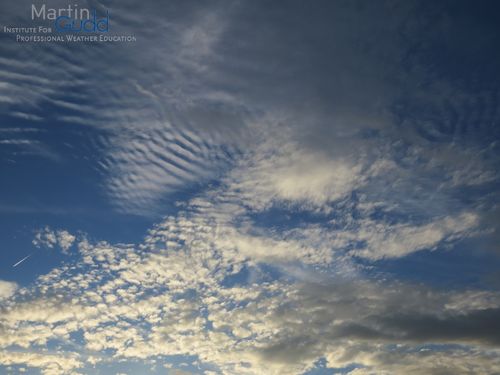 Altocumulus stratiformis translucidus perlucidus duplicatus